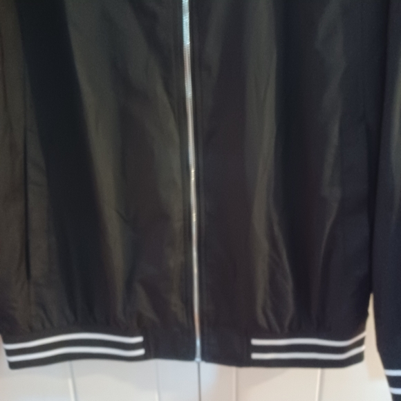 Outwear Men's Black Jacket SIZE LARGE - Picture 5 of 7